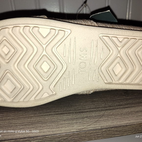 Women's size 12 Toms - Picture 6 of 12